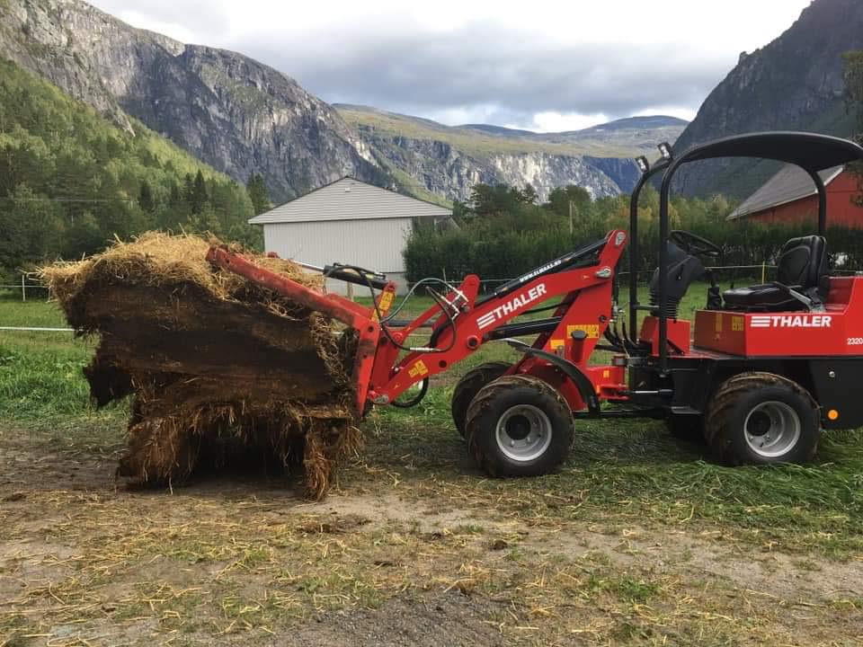 Tractor 5