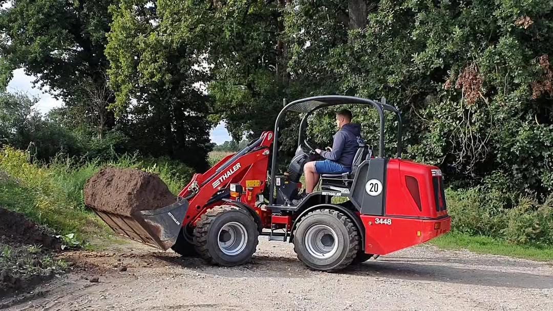 Tractor 3